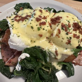 Big Bad Breakfast - Jack Benny- crispy fried hash cake is killer - Breakfast & Brunch Near Me - Inlet Beach, Florida