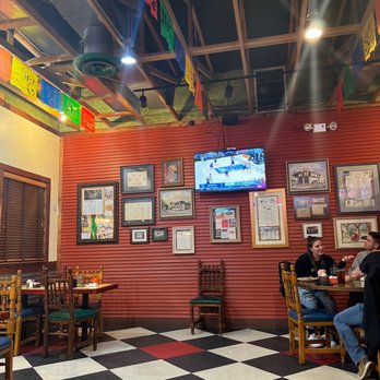 Leo's Mexican Food - Tv on wall. - Mexican Near Me - El Paso, Texas Leo's Mexican Food - Tv on wall. - Mexican Near Me - El Paso, Texas