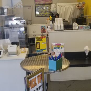 Double Three - Inside - Ice Cream & Frozen Yogurt Near Me - Honolulu, Hawaii