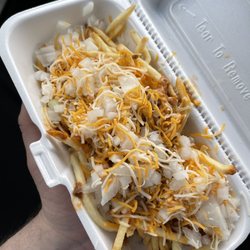 Freddy's Frozen Custard & Steakburgers - Chili cheese fries