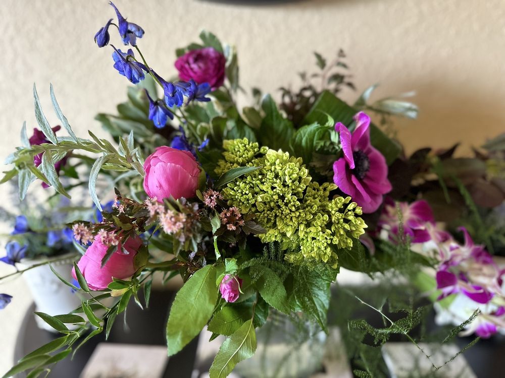 VICTORIA’S GARDEN Updated September 2024 13 Reviews 320 7th St