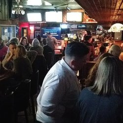 Chinoe Pub - Packed house Saturday Night - Took this photo standing.