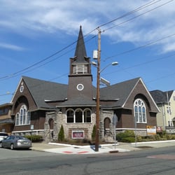 United Reformed Church - United Reformed Church is one block away from Main Avenue in Clifton