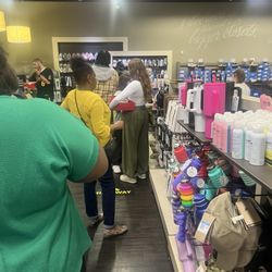 DSW Designer Shoe Warehouse - Long line :-(
