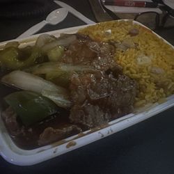 Ching Lai kitchen - Pepper Steak Combination Plate