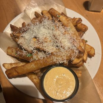 Upland FSQ Brewery - Truffle Fries - Brewpubs Near Me - Indianapolis, Indiana Upland FSQ Brewery - Truffle Fries - Brewpubs Near Me - Indianapolis, Indiana