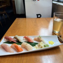Lunch Sushi Nigiri Special $29 Lunch Sushi Nigiri Special $29