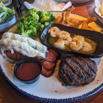 Red Lobster - Lies - Seafood Near Me - Palmdale, California Red Lobster - Lies - Seafood Near Me - Palmdale, California