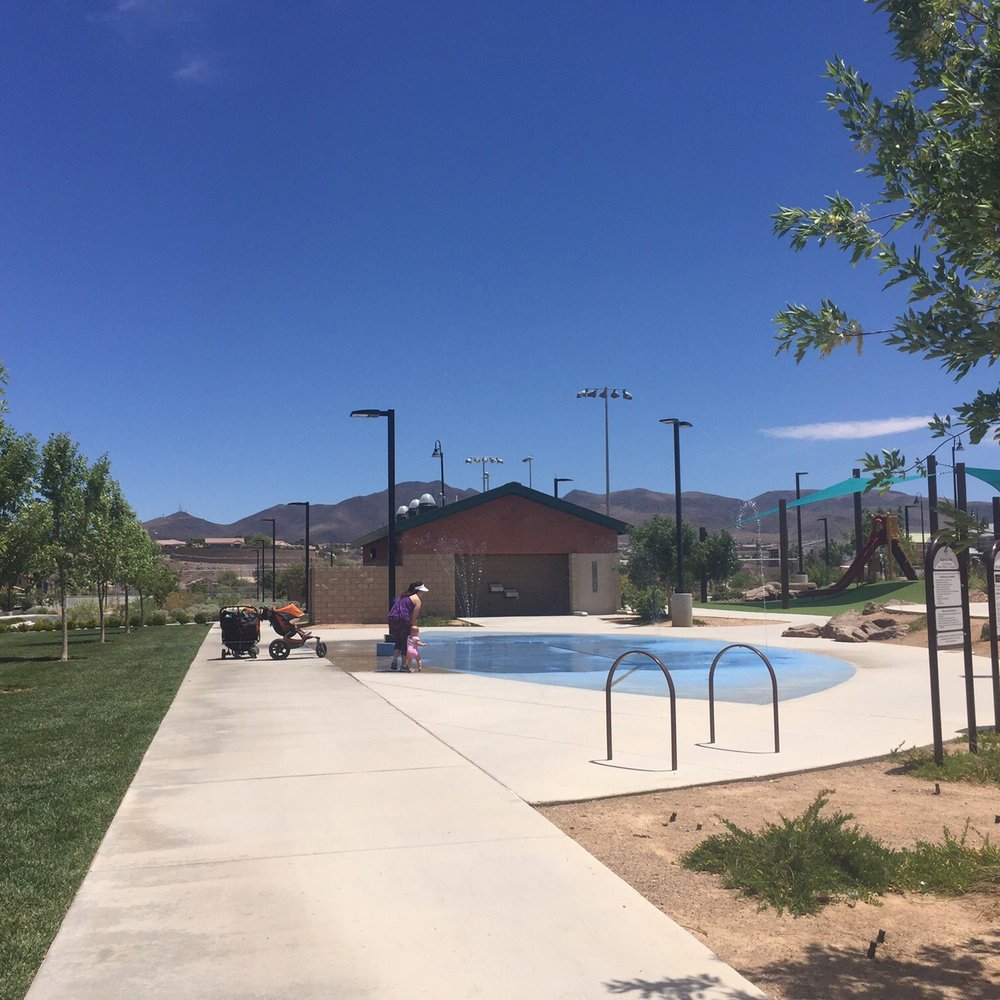 Capriola Park - Water splash pad and bathrooms. - Parks Near Me - Henderson, Nevada