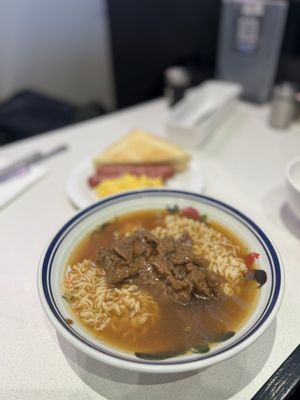 Chrisly Cafe by null