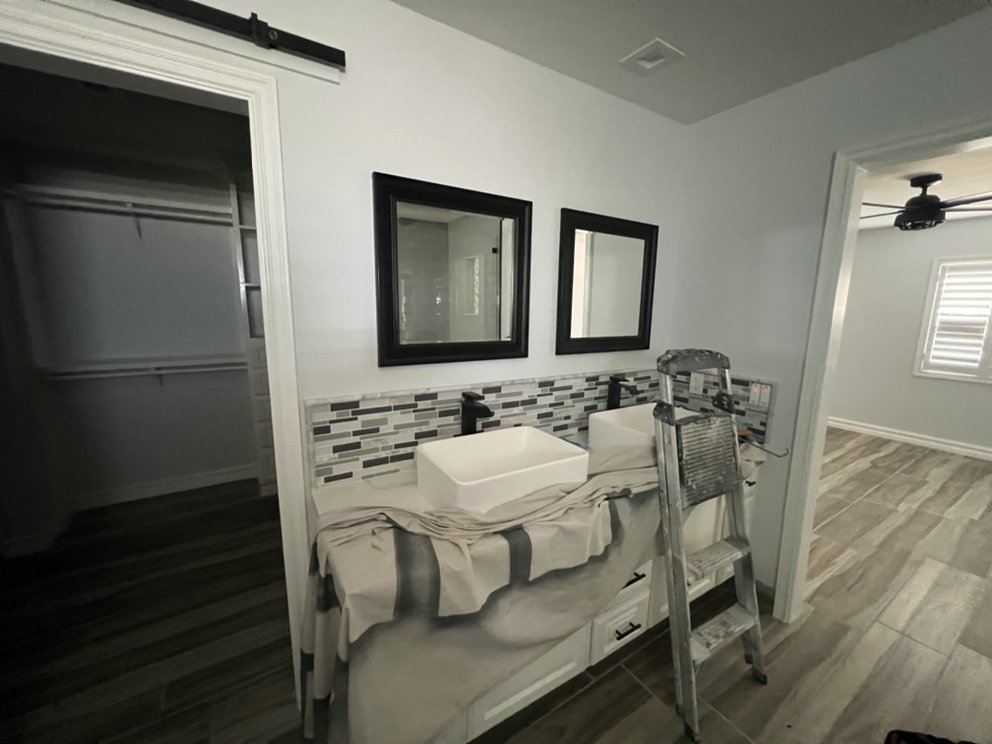 Slide of Victor's Handyman and Remodeling Services