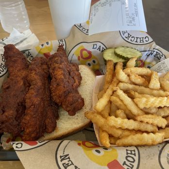 Dave's Hot Chicken - #1. Mild spice - Chicken Shop Near Me - El Cajon, California