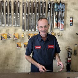 Ronnie's Auto Parts & Repairs - Ronnie's Auto and Lube