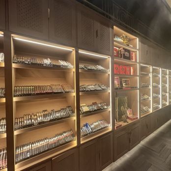 Eight Cigar Lounge - Cigar Bars Near Me - Las Vegas, Nevada Eight Cigar Lounge - Cigar Bars Near Me - Las Vegas, Nevada