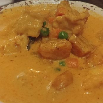 Smiling Banana Leaf - Thai pumpkin curry with tofu - Thai Near Me - Pittsburgh, Pennsylvania