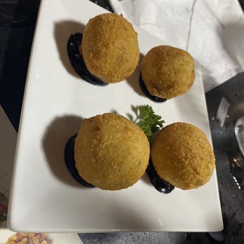 Madrid Tapas Y Vinos - Didn't like the black sauce - doesn't look good . - Spanish Near Me - Miami, Florida Madrid Tapas Y Vinos - Didn't like the black sauce - doesn't look good . - Spanish Near Me - Miami, Florida
