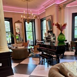 Columns - Sitting area