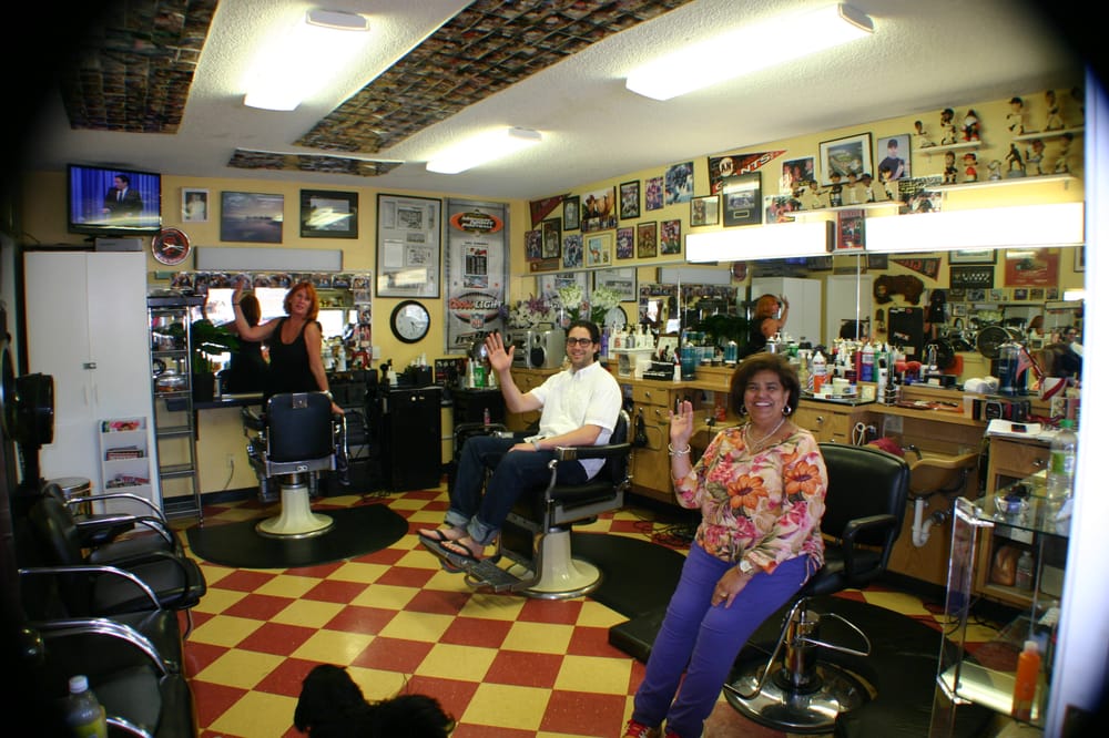 Plaza Barber Shop Logo