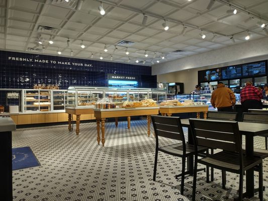 Paris Baguette by null