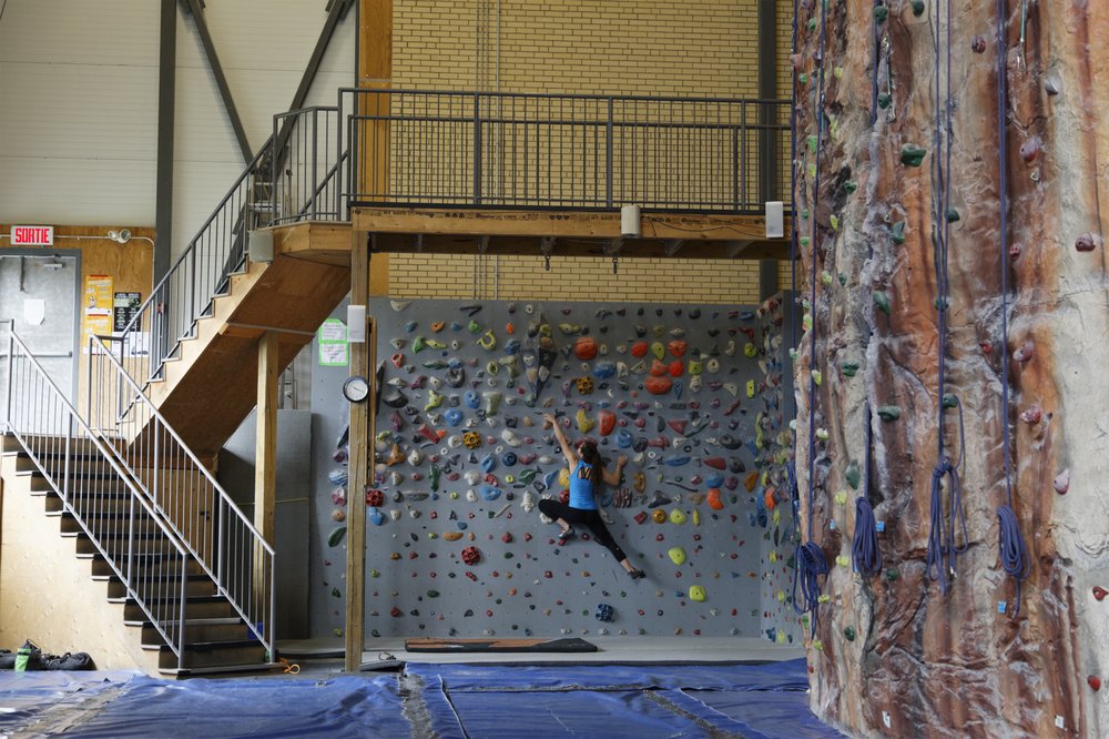 ALTITUDE GYM 25 Photos & 10 Reviews 35 Boulevard SaintRaymond