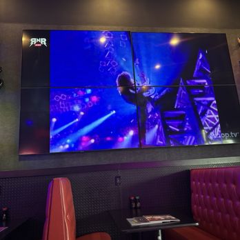 Rock N Roll Sushi - Sushi Bars Near Me - Spring Hill, Tennessee