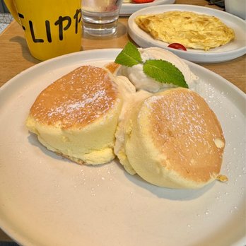 Flipper’s - Pancakes Near Me - New York, New York