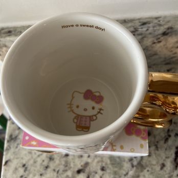Hello Kitty Cafe - Coffee mug - Cafes Near Me - Irvine, California