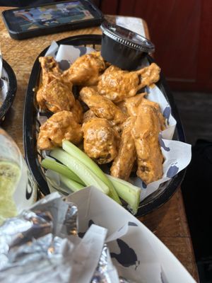 Wing Bar by null