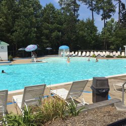 Woodlake Aquatic & Fitness Center - Mushroom pool