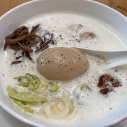 Plain Paitan ramen with extra egg added