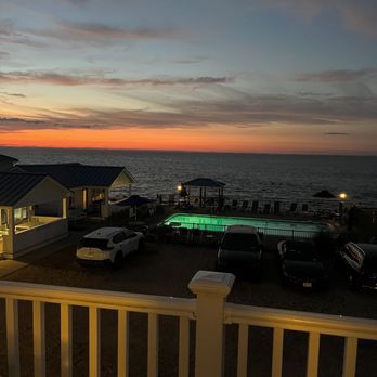 Montauk Soundview - The best sunsets around. This view never gets old. - Hotels Near Me - Montauk, New York Montauk Soundview - The best sunsets around. This view never gets old. - Hotels Near Me - Montauk, New York