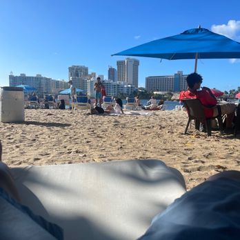Playita del Condado - Lounging under a tree. - Beaches Near Me - San Juan, Puerto Rico