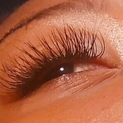 Kelly's House Of Beauty - Semi permanent lashes