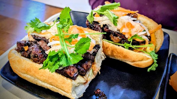 Milk and Tea by null