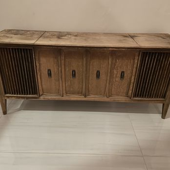Goodwill Retail Store and Donation Center - Vintage stereo record player - Thrift Stores Near Me - Las Vegas, Nevada
