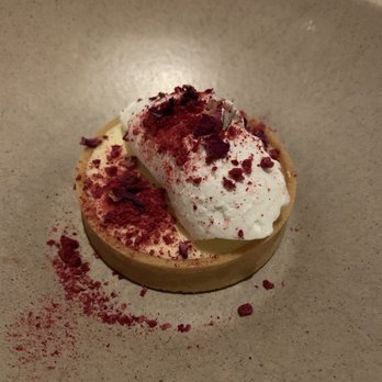 Avec River North - Raspberry rose tart - Mediterranean Near Me - Chicago, Illinois