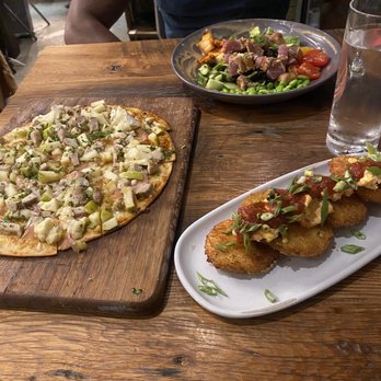 Boca - Fried green tomatoes, Brie and apple flatbed, ahi tuna salad - New American Near Me - Sarasota, Florida Boca - Fried green tomatoes, Brie and apple flatbed, ahi tuna salad - New American Near Me - Sarasota, Florida