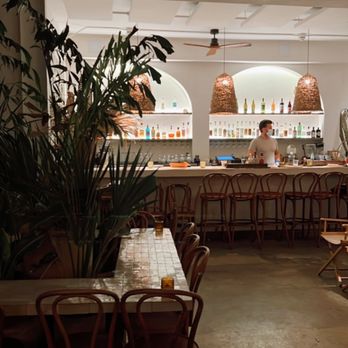 Fig Tree - Bar area - Cafes Near Me - Los Angeles, California