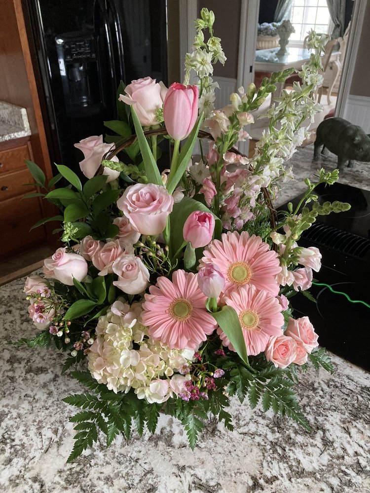 PATHELEN FLOWER & GIFT SHOP 30 Photos Florists 1038 Main St