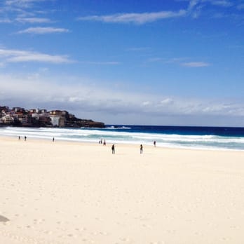 Bondi Beach - Cold but sunny day - Beaches Near Me Bondi Beach - Cold but sunny day - Beaches Near Me