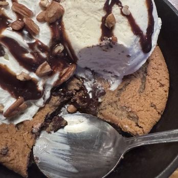 Beer Barrel Pizza and Grill - Cookie skillet - Pizza Near Me - Columbus, Ohio Beer Barrel Pizza and Grill - Cookie skillet - Pizza Near Me - Columbus, Ohio