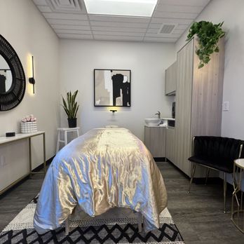 Sola Salons - Massage salon suite - Hair Salons Near Me - Princeton, New Jersey Sola Salons - Massage salon suite - Hair Salons Near Me - Princeton, New Jersey