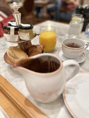 Angelina Paris New-York by null