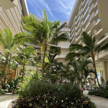 SpaWell Maui at Hyatt Regency Maui Resort - Lobby opens to the sky - Hotels Near Me - Lahaina, Hawaii