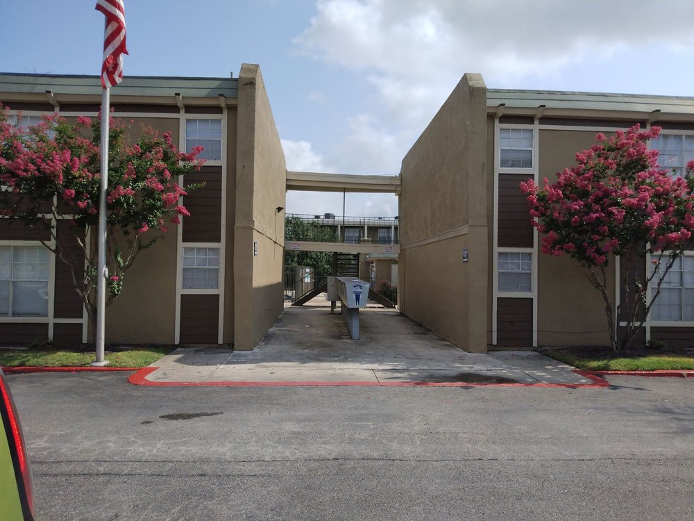 TERRACE HEIGHTS Updated October 2024 20 Photos 1701 Terrace Dr