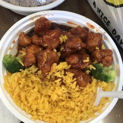 Great Asian Wok - A bit plain on the rice but fresh so still good and he garlic flavor from chicken made up for the plain rice l.