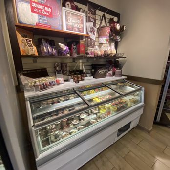 Graeter's Ice Cream - To go pints and merchandise - Candy Stores Near Me - Cincinnati, Ohio Graeter's Ice Cream - To go pints and merchandise - Candy Stores Near Me - Cincinnati, Ohio
