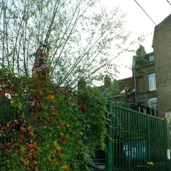 Jardin Communautaire des Retrouvailles - Entrée du Jardin Ouvert mais Néanmoins Clôturé