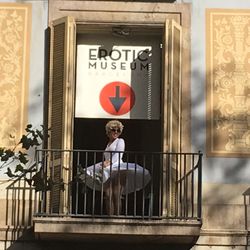 Museu de L'Erotica - When you see the Tranny Marilyn Monroe in the window you're at the right place.