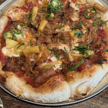 Maui Brewing Co. Waikiki - The hunter pizza - Brewpubs Near Me - Honolulu, Hawaii